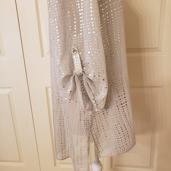 Chico's Sheer Tunic Style Blouse size 3. - Picture 5 of 11